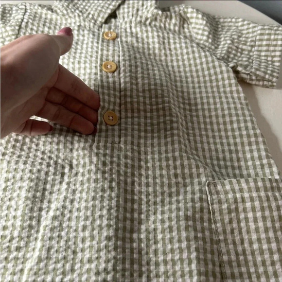 Liam & James Bodysuit Size 6-9m With Hat - Picture 6 of 8